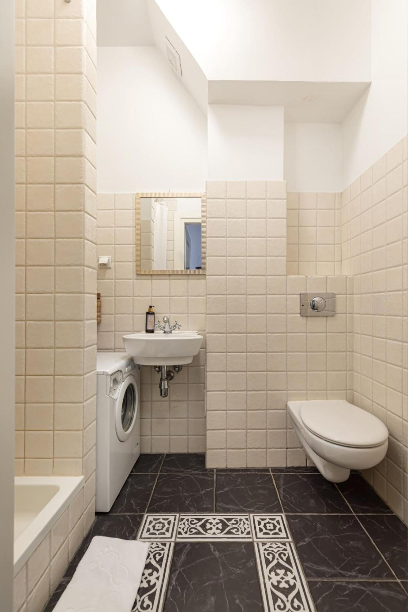 Fashioned Apartment Rycerska By Noclegi Renters Warsaw Luaran gambar